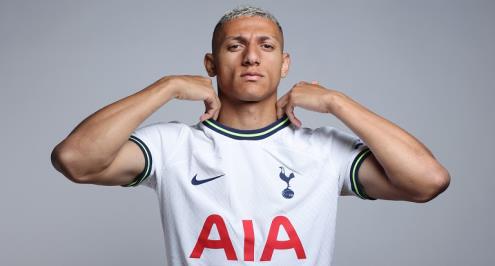 ريتشارلسون: قد أبكي عند سماع نشيد دوري الأبطال من الملعب